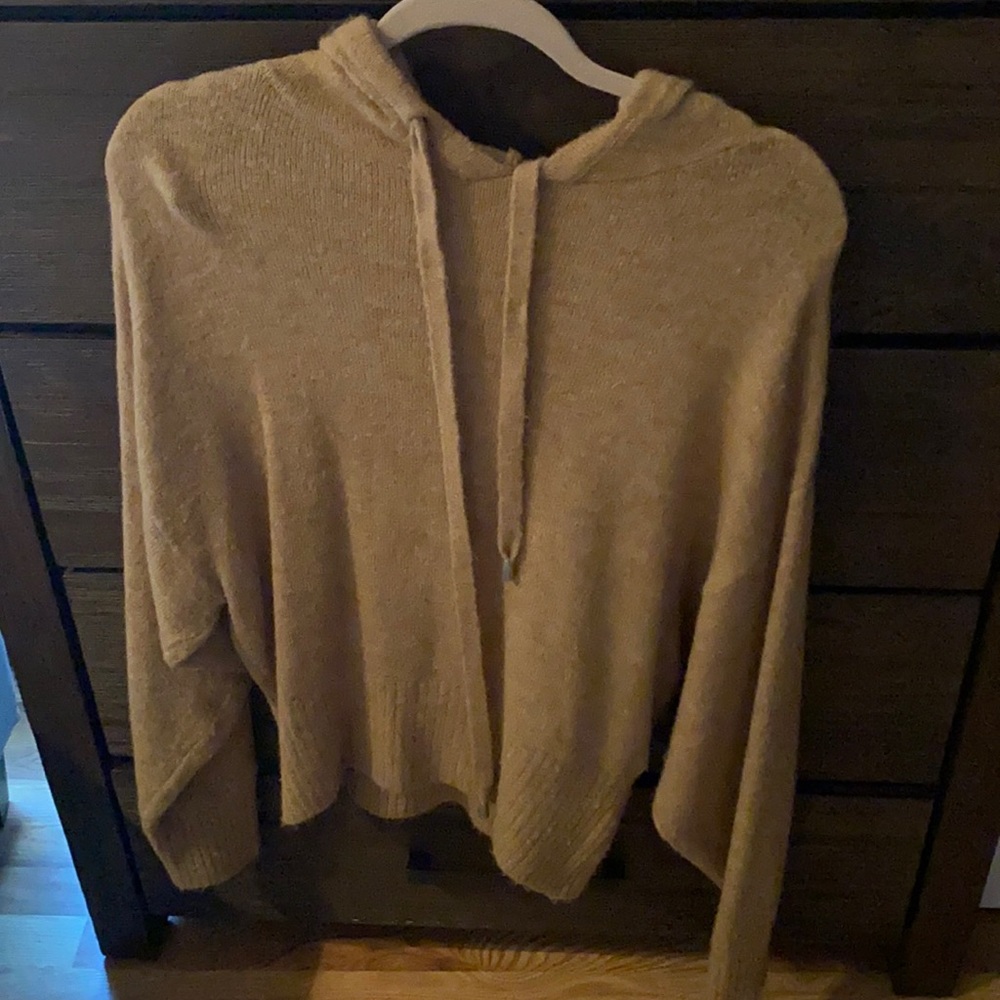 HM camel pull over soft hooded sweater